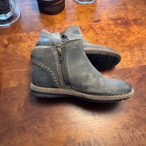 Born Women's Gray Ankle Boots